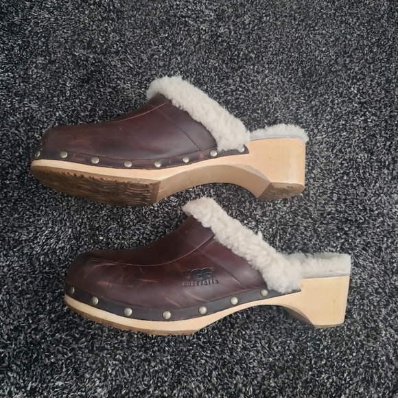 UGG 'Kalie' Naturally Distressed Shearling Lined Mules w/Wood Midsoles size 8 - Picture 10 of 10